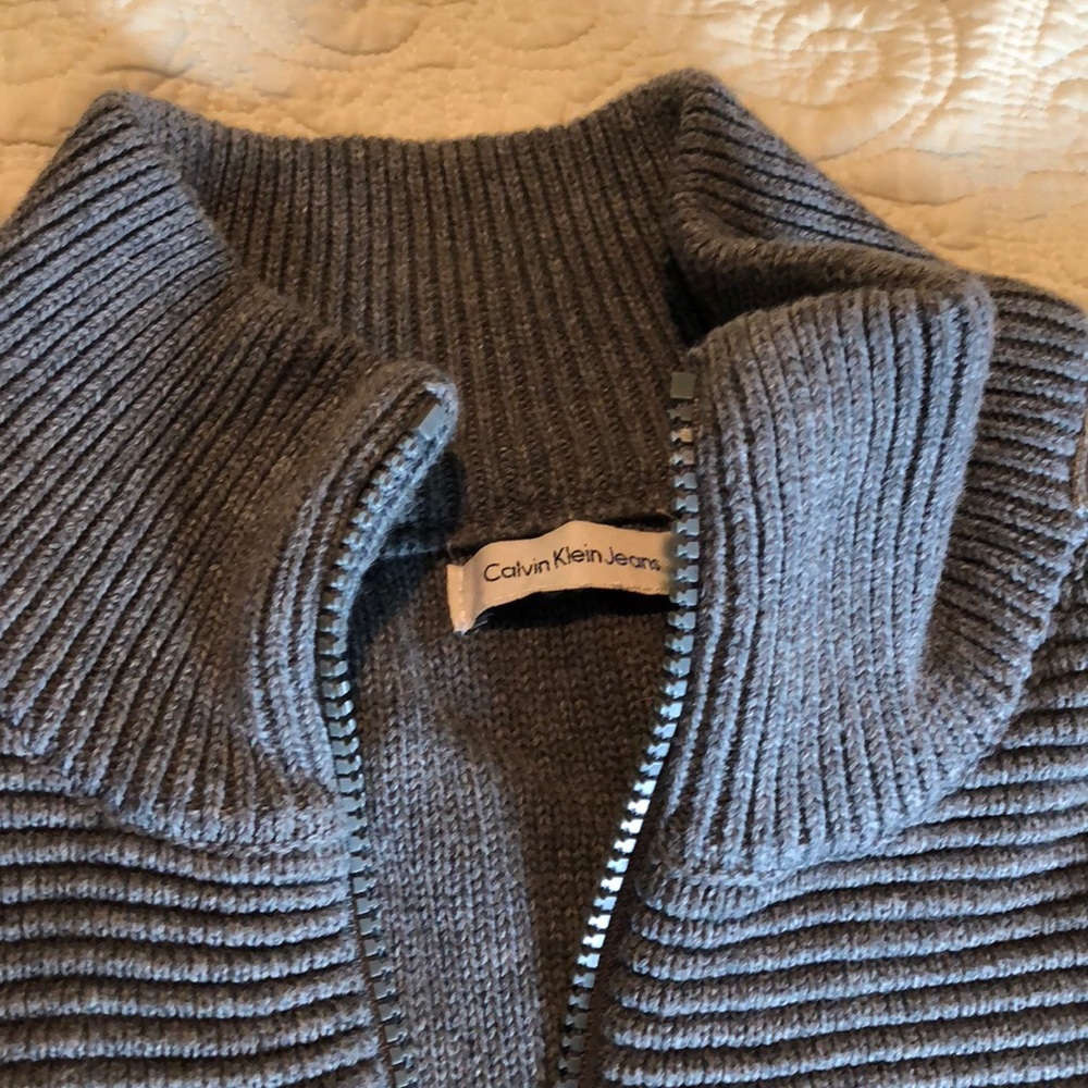 CALVIN KLIEN QUARTER ZIP SWEATER!
